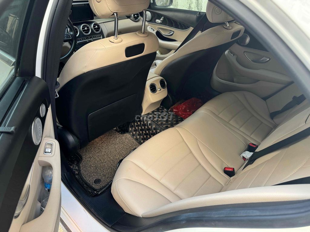 Mercedes-Benz C200 2018 Trắng 65000 km. Mua bán Ô tô tại Quận Ngô Quyền Hải Phòng được đăng bởi nguyễn thức hình 4