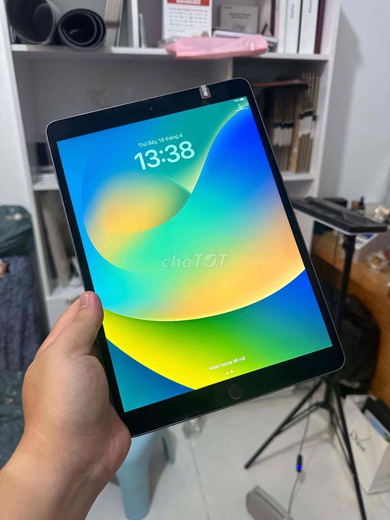 ✨iPad Air 3 64 Wifi Zin 99% - Bao Xậu Nớ. Mua bán Máy tính bảng tại Thành phố Thuận An Bình Dương được đăng bởi Duy Techs hình 1