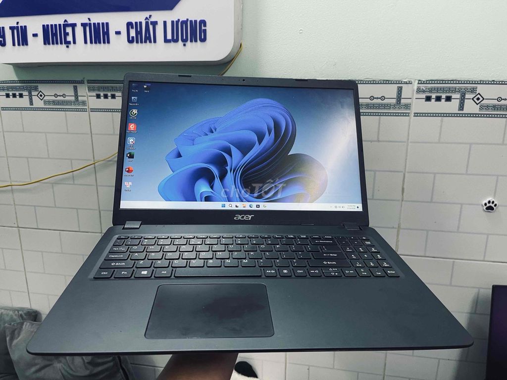 Acer V5 i5 thế hệ 10 8GB/256GB Đen. Mua bán Laptop tại Thị xã Tân Uyên Bình Dương được đăng bởi lê âu hình 1