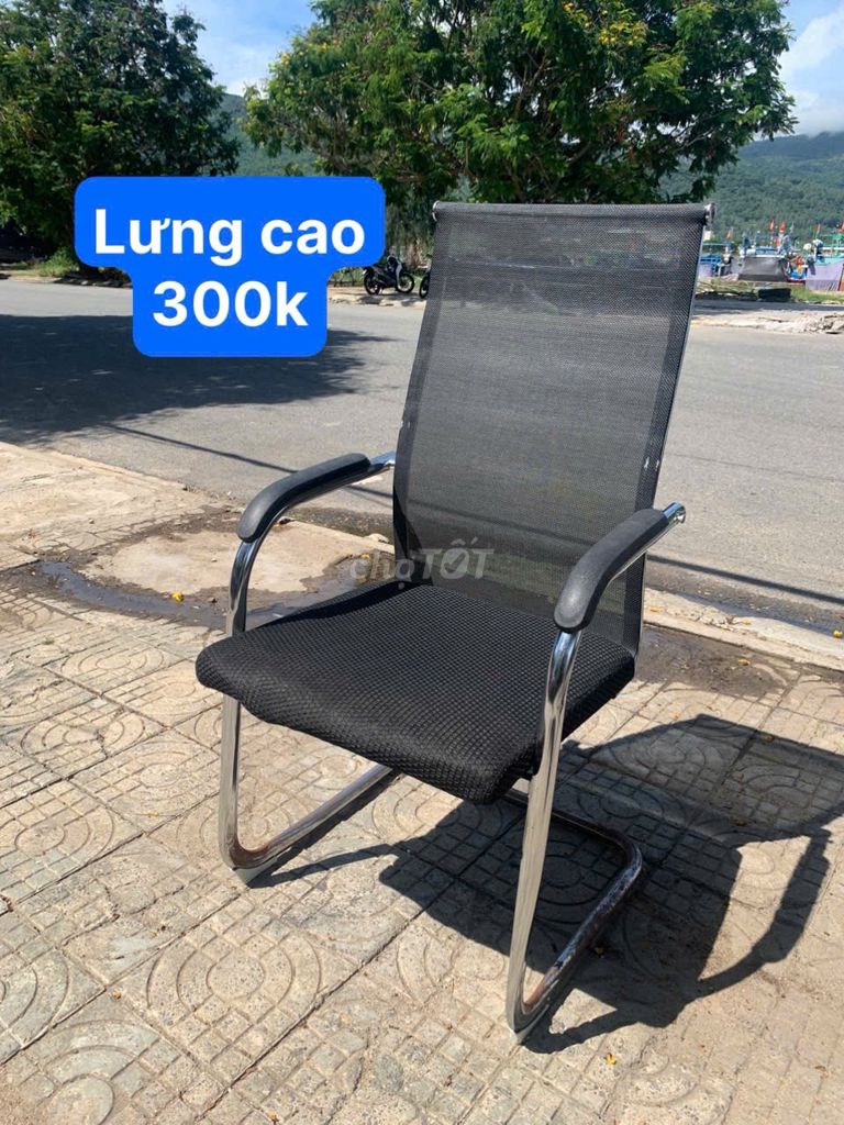 Ghế văn phòng Lưng cao Đen lưới kim loại. Mua bán Đồ dùng văn phòng tại Quận Sơn Trà Đà Nẵng được đăng bởi THẾ GIỚI ĐỒ CŨ ĐÀ NẴNG hình 1