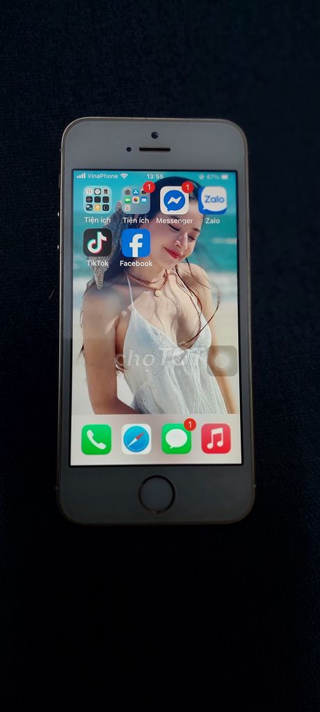 Apple iPhone 5SE 64GB Vàng Đã thay pin. Mua bán Điện thoại tại Quận Hai Bà Trưng Hà Nội được đăng bởi Trần Gia 3968 hình 1