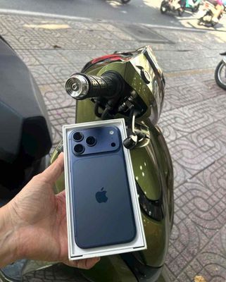 iphone 17promax 256gb blue qtế mỹ pin100 bht9/2026