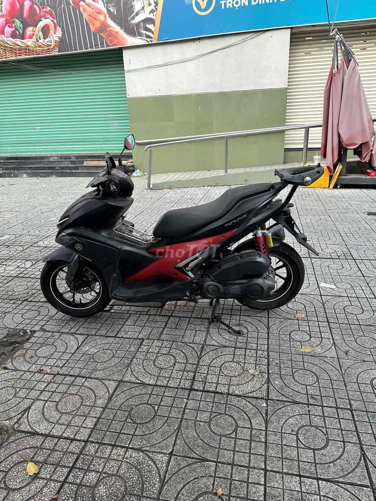 Yamaha NVX 155cc 2018 Черный, красный