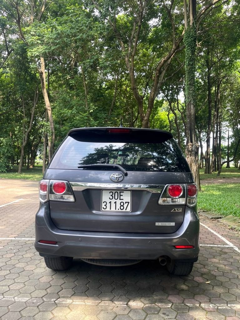 Toyota Fortuner 2016 2.7V 4X2 AT Серый