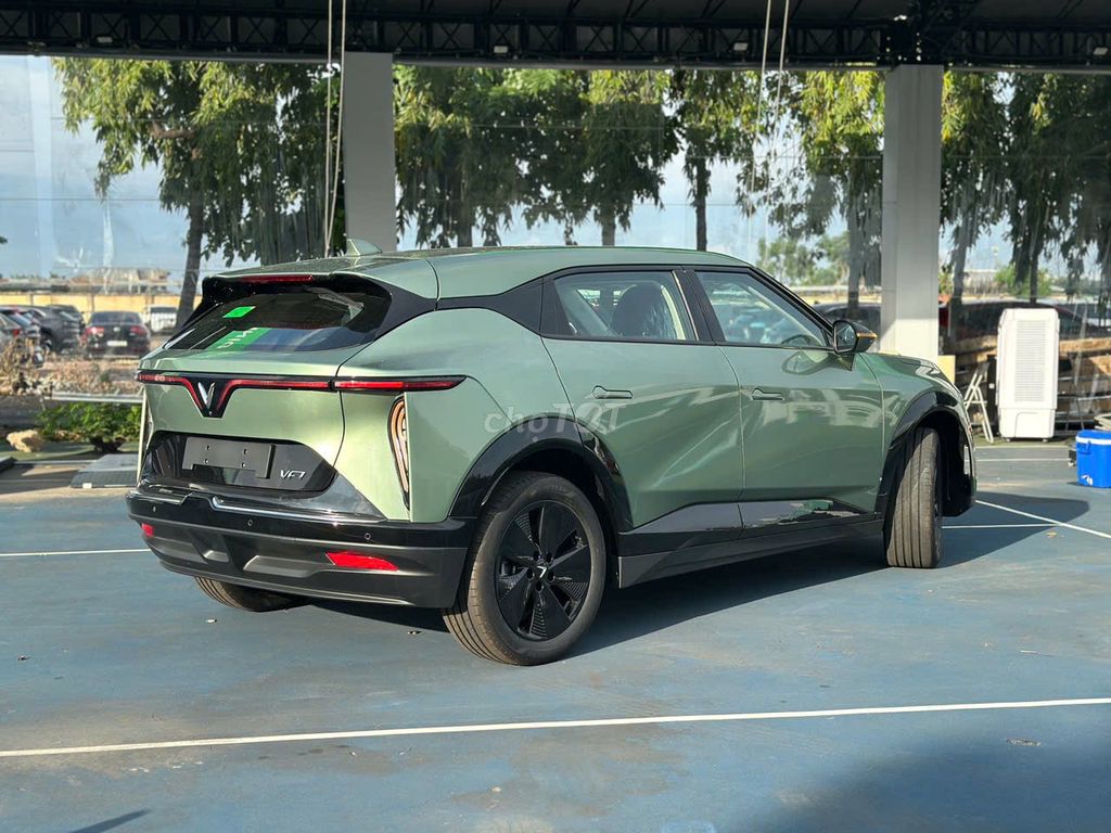 VINFAST VF7 ƯU ĐÃI GIẢM GIÁ, LÃI SUẤT VAY 4.8%/NĂM. Mua bán Ô tô tại Quận Tân Bình Tp Hồ Chí Minh được đăng bởi Chí Nhân VinFast hình 7