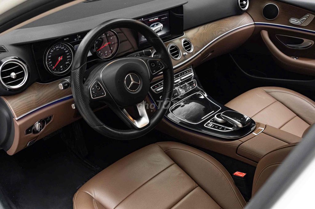 LONG ANH AUTO về Mercedes E200 model 2018. Mua bán Ô tô tại Quận 7 Tp Hồ Chí Minh được đăng bởi LongAnh AuTo  hình 14