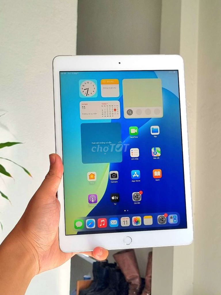 Apple iPad Gen 7 10.2 inch Bạc. Mua bán Máy tính bảng tại Quận Hải Châu Đà Nẵng được đăng bởi Lộc Roy hình 1