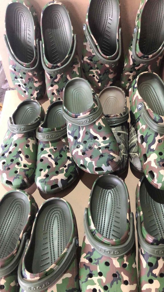 Dép Crocs Rằn ri size 44-47. Mua bán Giày dép tại Quận Gò Vấp Tp Hồ Chí Minh được đăng bởi Vodinhcuong hình 1