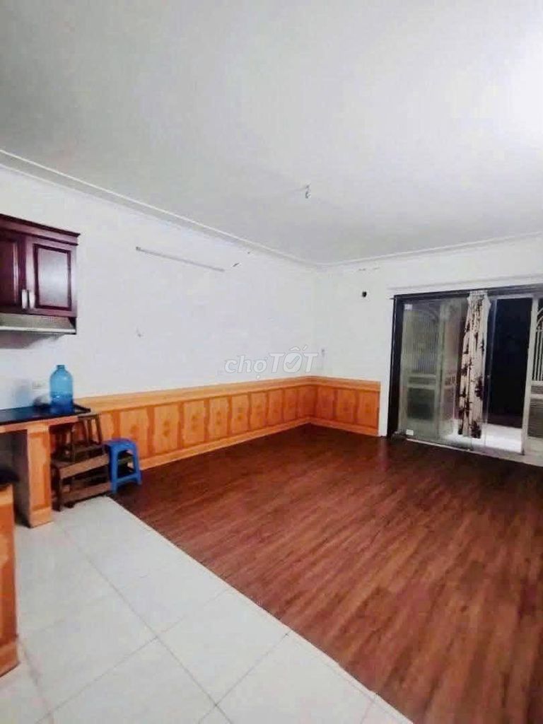 Дом целиком, Нгок Кхань, Бадинь, 35 кв.м на 3 этажа