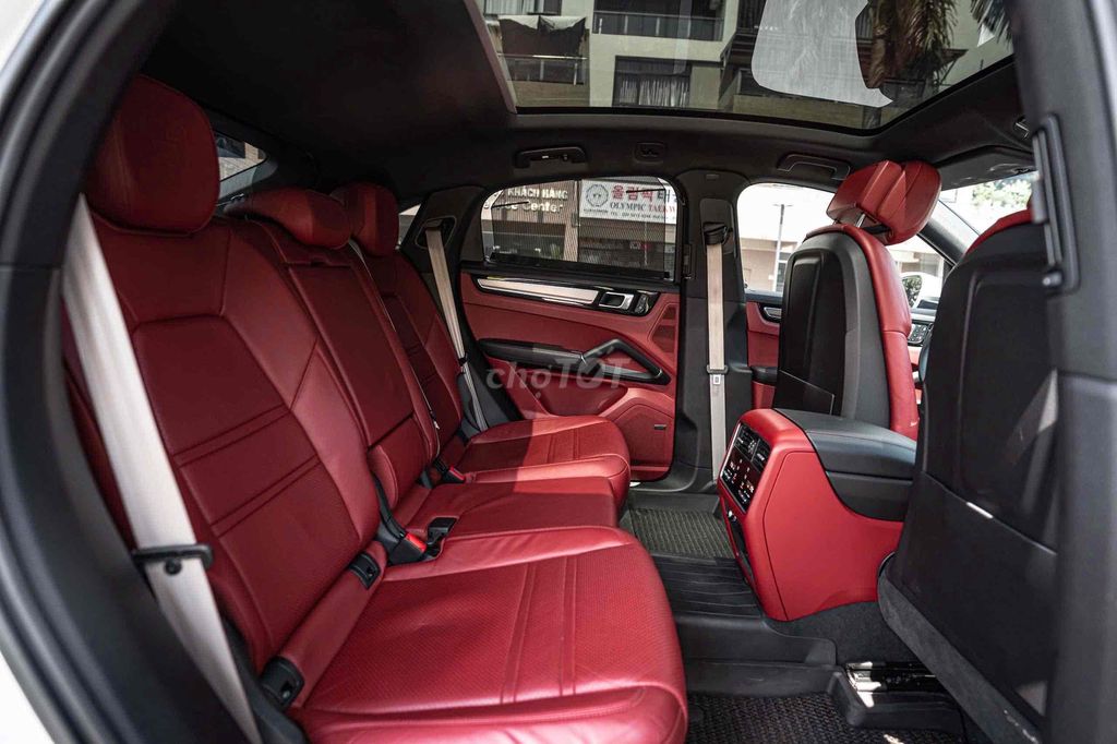 Cayenne Coupe Model 2023 màu trắng nt đỏ siêu đẹp. Mua bán Ô tô tại Quận 7 Tp Hồ Chí Minh được đăng bởi Dương Phương hình 17