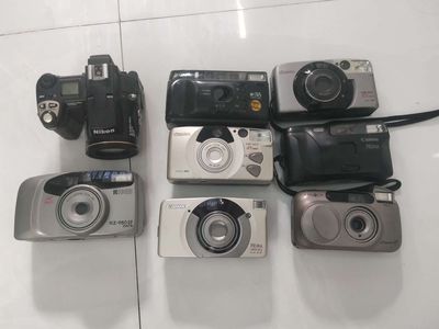 8 máy ảnh mô hình để trưng bày