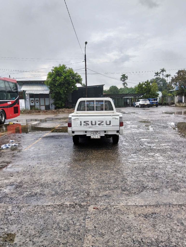 Bán tải Isuzu sx 2002 máy xăng nhập Nhật. Mua bán Ô tô tại Huyện Đại Lộc Quảng Nam được đăng bởi Khac son  hình 4