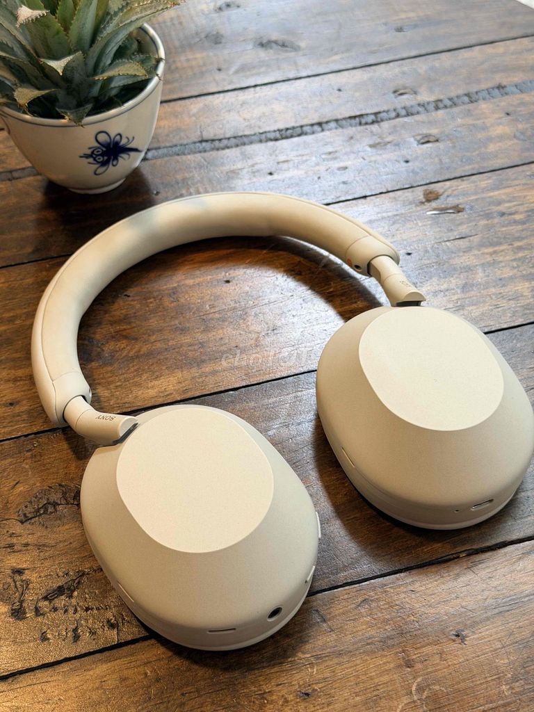 Tai nghe Sony WH-1000XM5 Trắng Full Zin. Mua bán Tivi, Âm thanh tại Quận Sơn Trà Đà Nẵng được đăng bởi Anh Apple Chính Hãng hình 1