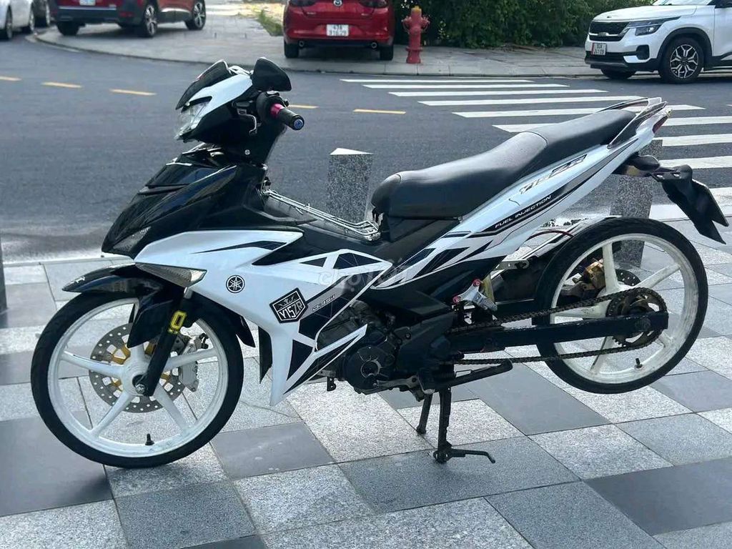 Yamaha Exciter 150 2019 Trắng đen. Mua bán Xe máy tại Quận Sơn Trà Đà Nẵng được đăng bởi Huỳnh Bi hình 3