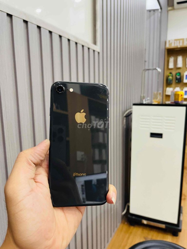 Apple iPhone 8 64GB Đen Đã qua sử dụng. Mua bán Điện thoại tại Quận Liên Chiểu Đà Nẵng được đăng bởi Hoàng Tú Mobile hình 1