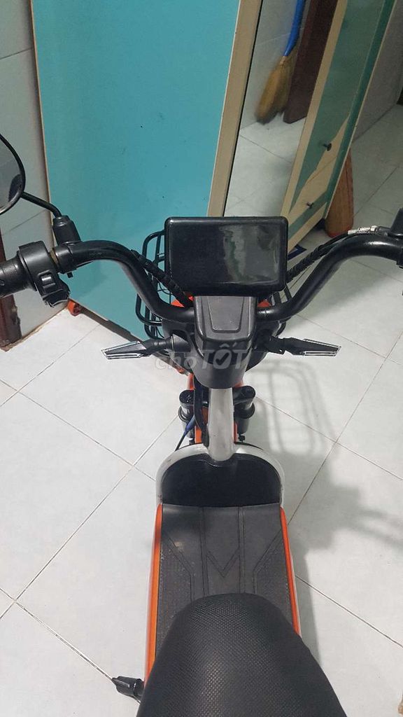 Xe đạp điện màu cam rất mới và đẹp. Mua bán Xe điện tại Huyện Long Hồ Vĩnh Long được đăng bởi  Nguyễn Gia Hào  hình 3