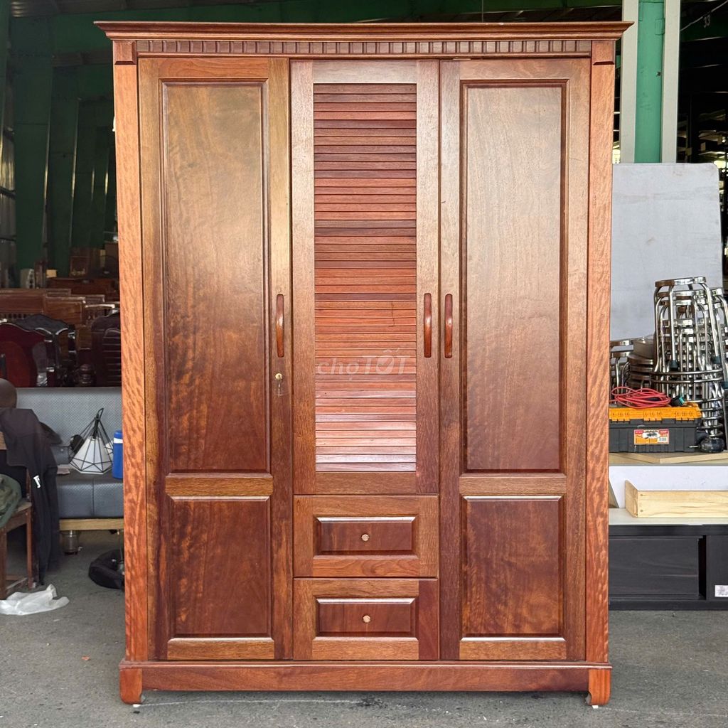 Tủ quần áo 3 cánh gỗ. Mua bán Tủ, kệ gia đình tại Quận Cẩm Lệ Đà Nẵng được đăng bởi Huỳnh Hà  hình 1