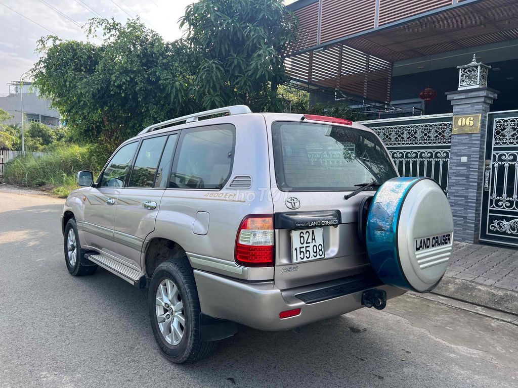 Золотой песочный номер Toyota Land Cruiser 2002