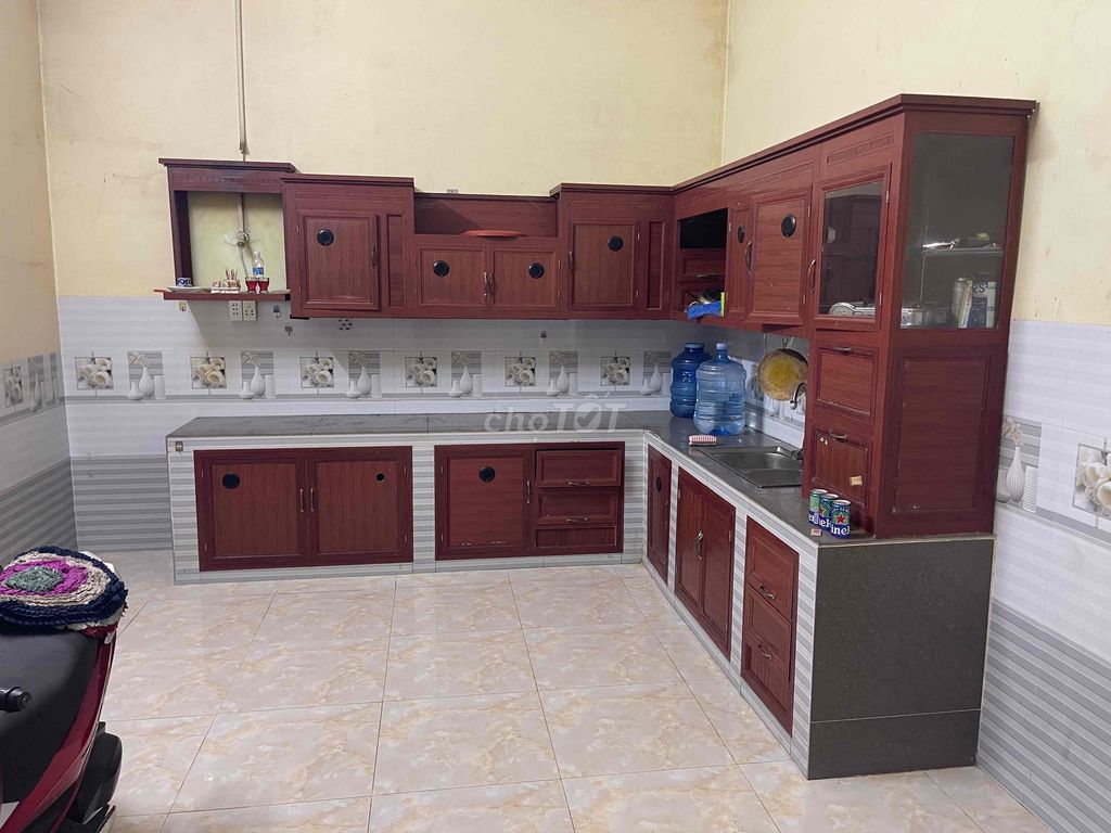Cho Thuê Phòng Trong Nhà Nguyên Căn Mặt Tiền Nhựa Lớn, Tộng Rãi