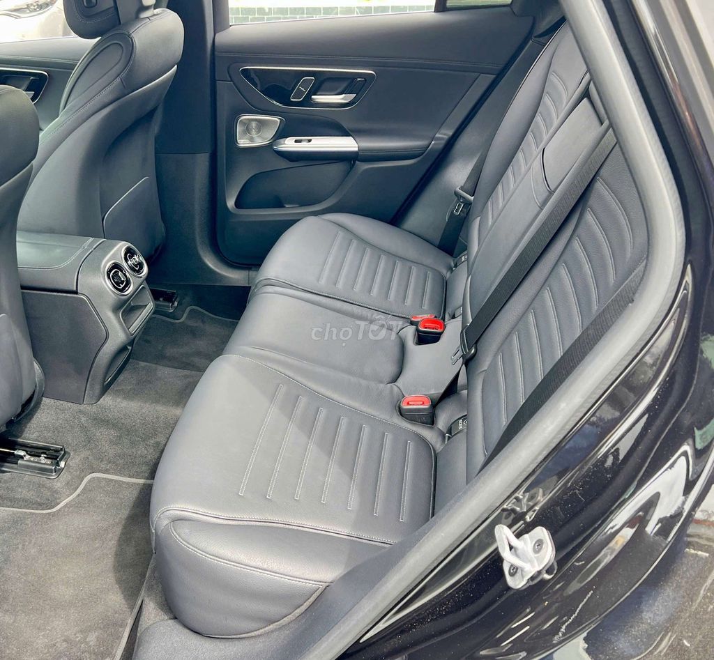 2023 300 4Matic - 5000 km. Mua bán Ô tô tại Thành phố Vũng Tàu Bà Rịa - Vũng Tàu được đăng bởi Quốc việt  hình 12