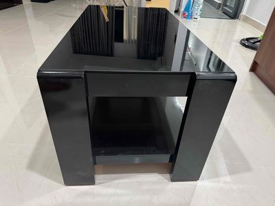 Bàn Sofa gỗ mặt kính. Mua bán Bàn ghế tại Thành phố Dĩ An Bình Dương được đăng bởi Trương Văn Nhân