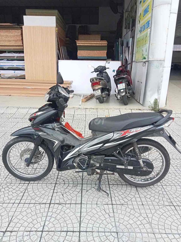 Honda Xe máy Đen. Mua bán Xe máy tại Quận Cẩm Lệ Đà Nẵng được đăng bởi Nguyễn thị Mai Sương hình 2