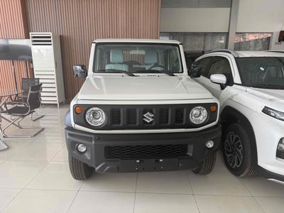 Suzuki Jimny giảm mạnh xã kho chỉ 150tr lăn bánh