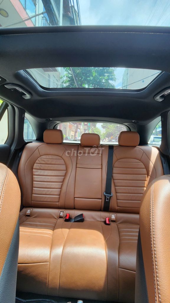 Gia đình bán GLC300 sx 2022 Tên công ty. Mua bán Ô tô tại Quận 4 Tp Hồ Chí Minh được đăng bởi tuấn hình 20