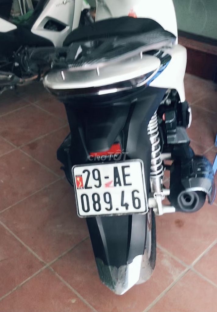 xe SH mình mới mua được 3 tháng. Mua bán Xe máy tại Huyện Chương Mỹ Hà Nội được đăng bởi Văntien Cao hình 2