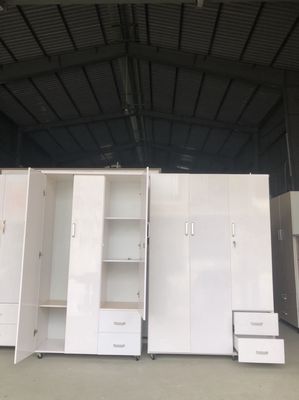 tủ áo quần 3 cánh giá xuất xưởng freeship kv HCM. Mua bán Tủ, kệ gia đình tại Quận 7 Tp Hồ Chí Minh được đăng bởi THƯƠNG