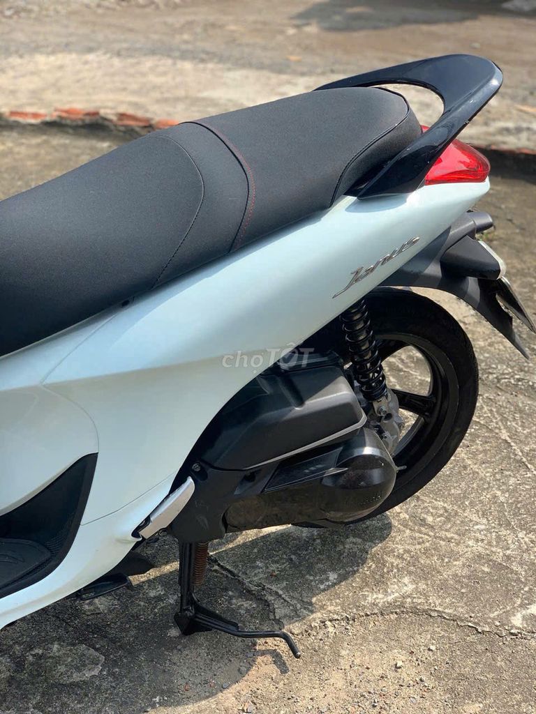 Xe máy Yamaha Janus 2018 màu trắng đen. Mua bán Xe máy tại Huyện Trảng Bom Đồng Nai được đăng bởi Của Hàng Xe Máy U Phong hình 8