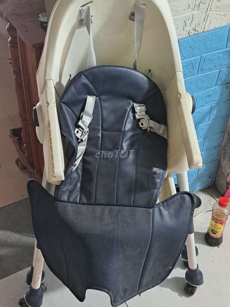 Xe đẩy trẻ em Kim loại Vải Đen Trắng. Mua bán Mẹ và bé tại Huyện Hóc Môn Tp Hồ Chí Minh được đăng bởi Quân FPT hình 1