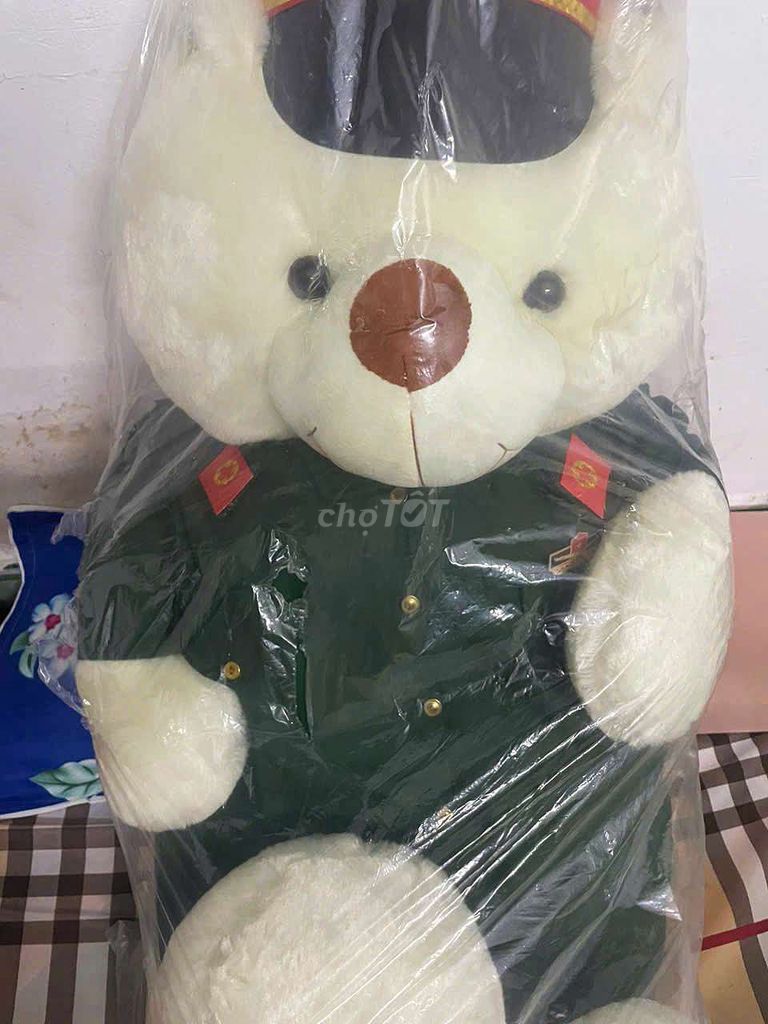 Gấu bông 1m2 lông mềm trắng xanh rêu như mới. Mua bán Mẹ và bé tại Thành phố Dĩ An Bình Dương được đăng bởi Đào Thị Như Ngọc hình 1