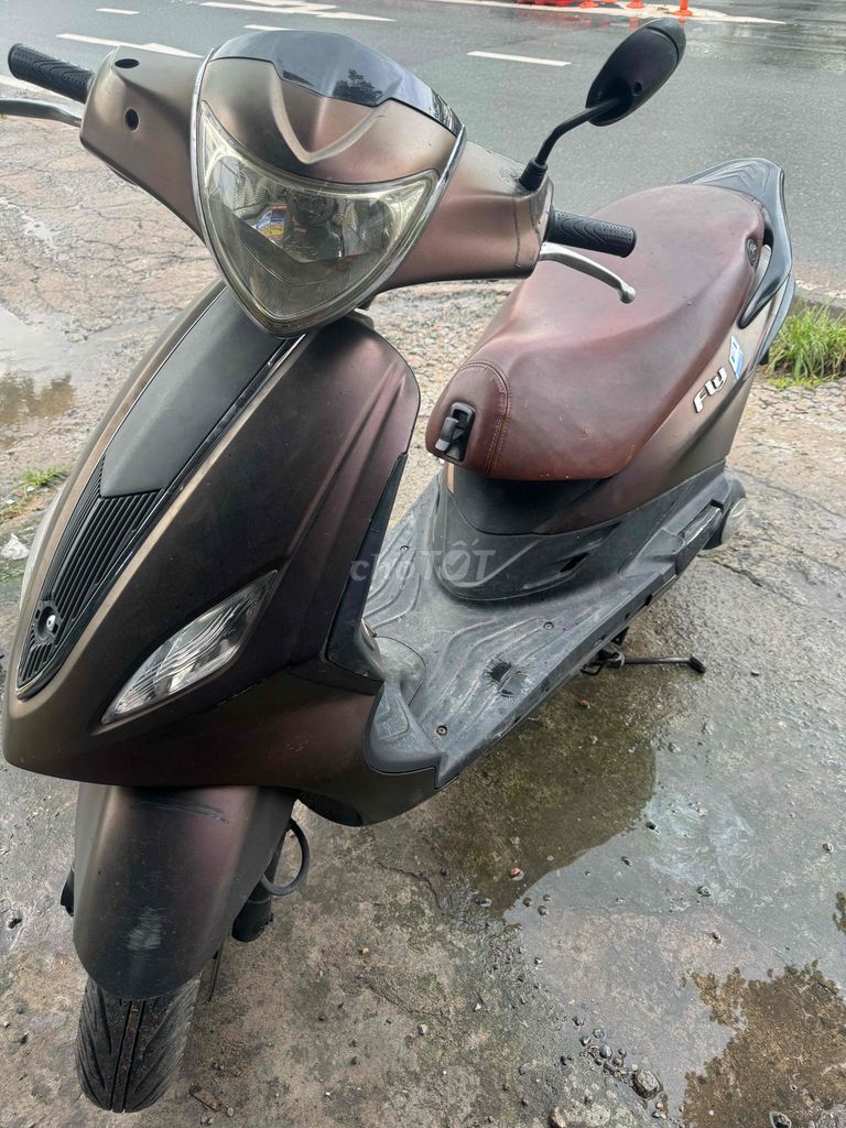 Скутер Piaggio Fly Brown