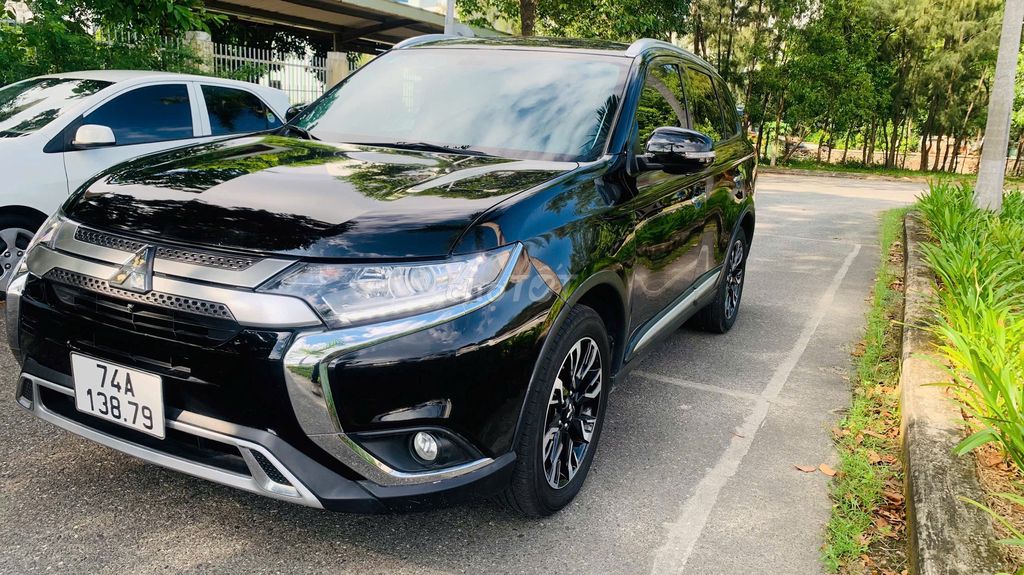 Mitsubishi Outlander 2021 2.0 CVT - 90000 km. Mua bán Ô tô tại Quận Cẩm Lệ Đà Nẵng được đăng bởi Nguyễn Đức Trưởng hình 3