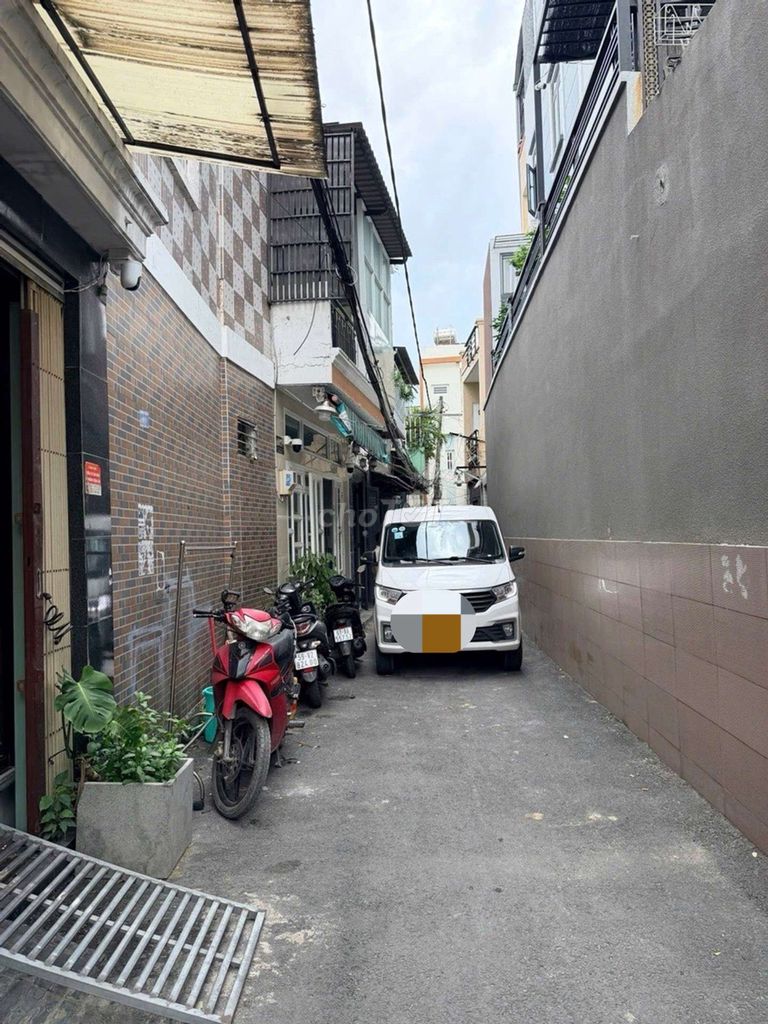 Nhà hẻm xe hơi, nhỏ xinh Quang Trung, chỉ nhỉnh 3 tỷ 