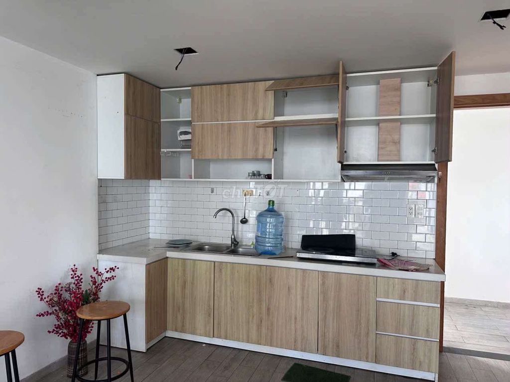 Tủ bếp Gỗ công nghiệp Vân gỗ, trắng Hiện đại. Mua bán Tủ, kệ gia đình tại Quận Cẩm Lệ Đà Nẵng được đăng bởi Bui Van Duc hình 1