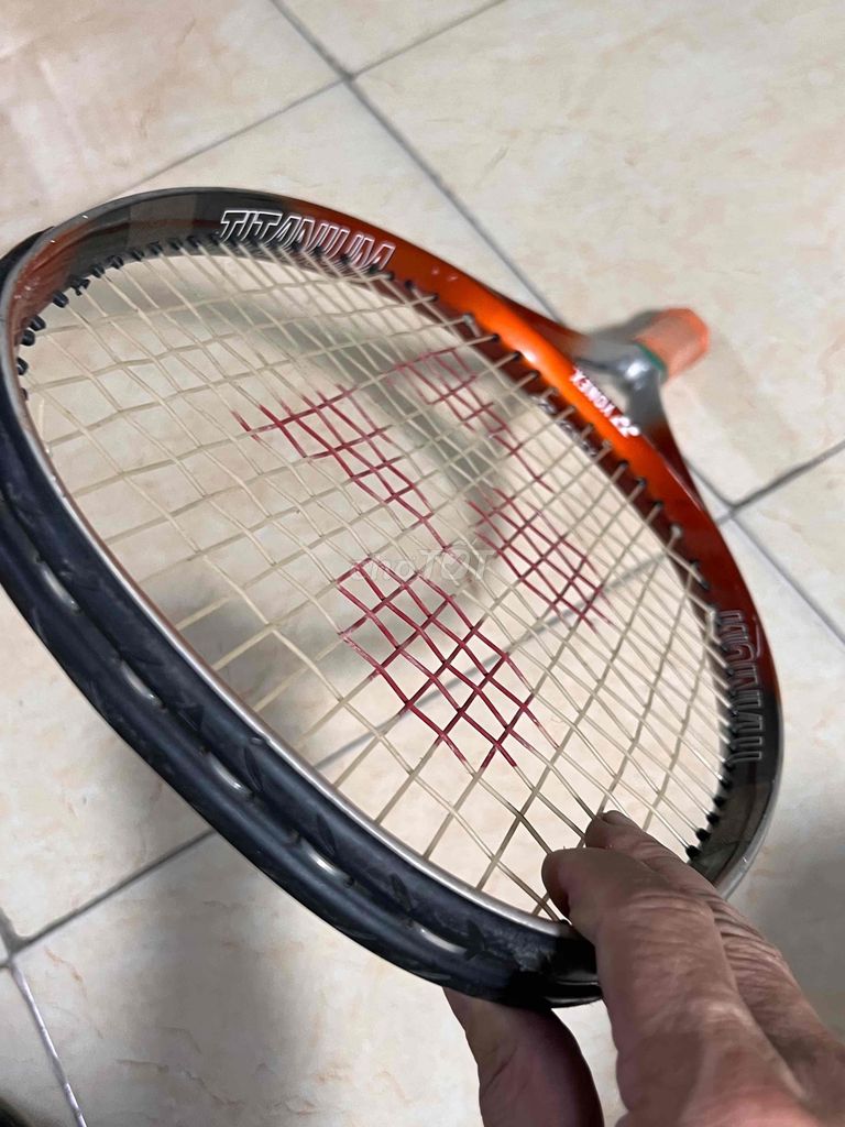 Vợt tennis Yonex Titanium 26, 105in, 240g