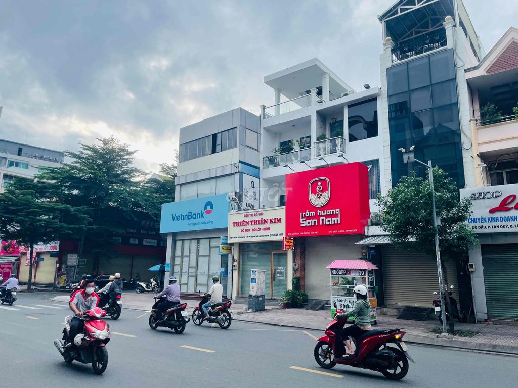 Mặt tiền Gò Dầu ngay ngân hàng VietinBank