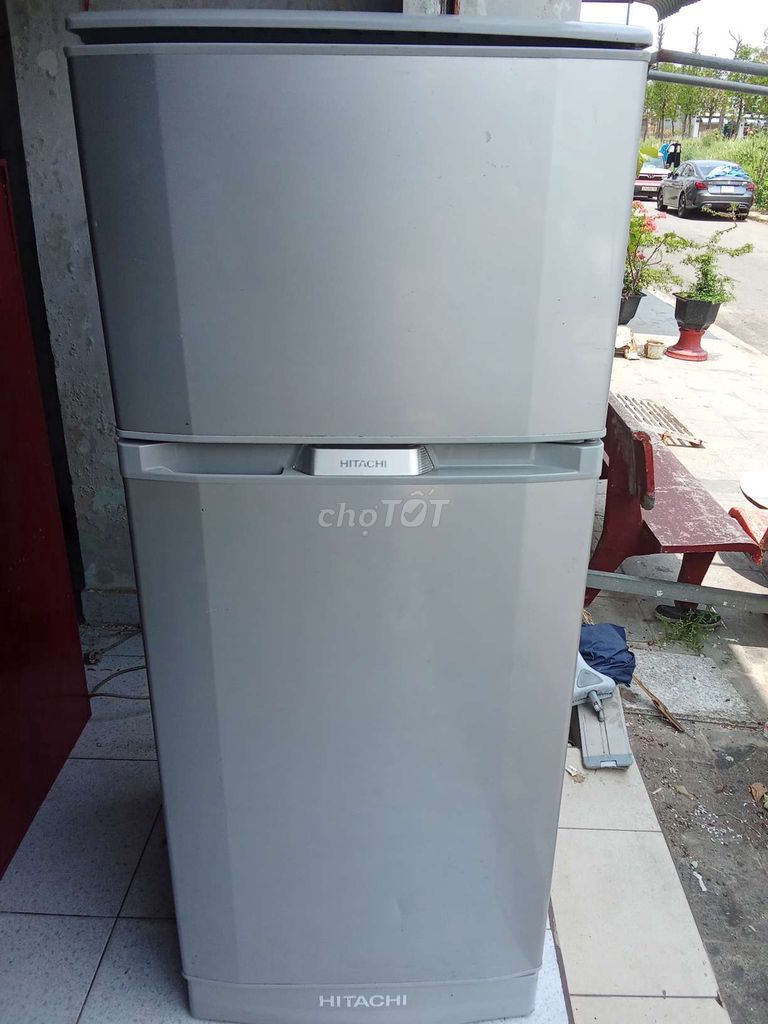 Tủ lạnh Hitachi 185 lít Xám. Mua bán Tủ lạnh tại Thị xã Bến Cát Bình Dương được đăng bởi Van Bui hình 1