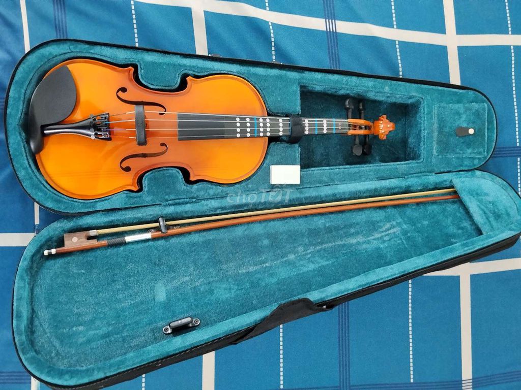 Đàn Violin Nâu vàng còn mới 99%. Mua bán Nhạc cụ tại Huyện Hóc Môn Tp Hồ Chí Minh được đăng bởi Nguyễn Bá Minh hình 1
