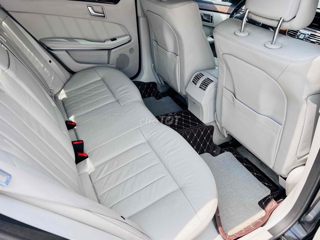 E200 60.000km HIẾM ĐẸP CỰC PHẨM. Mua bán Ô tô tại Quận Cầu Giấy Hà Nội được đăng bởi Nam HQ Auto hình 11