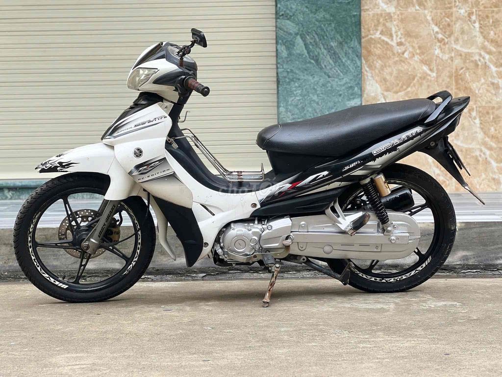 Yamaha Jupiter Gravita 2008 белый черный