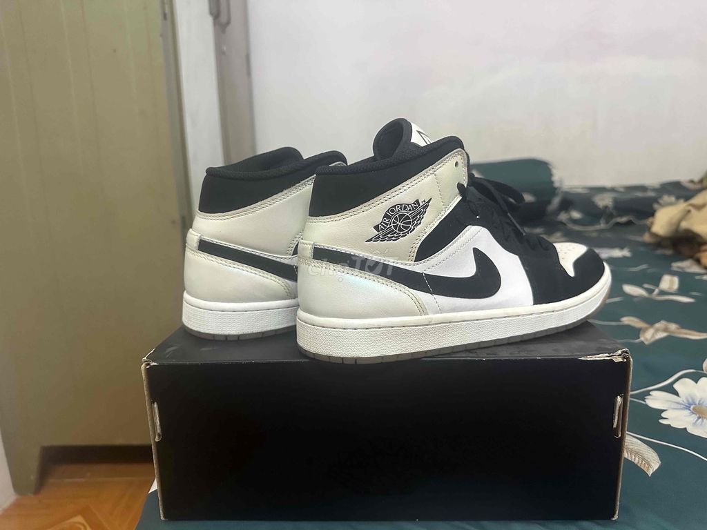 Mid diamound, size 42,5 ít đi cần thanh lý