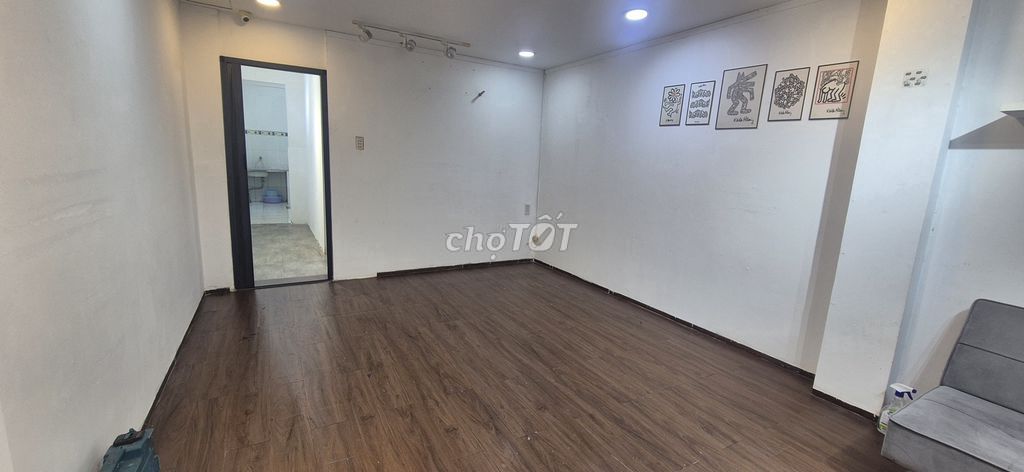 HOT! Cho thuê chung cư tầng trệt vừa ở và kinh doanh Q.10 - ảnh 4