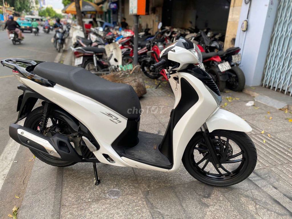 Honda SH 150 2015 mới 90% Bstp chính chủ. Mua bán Xe máy tại Quận Tân Phú Tp Hồ Chí Minh được đăng bởi Tuanduy hình 5