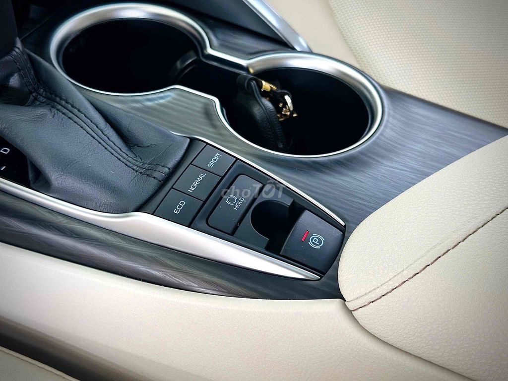🚘 Toyota Camry 2.0Q 2022 - 1 chủ từ đầu - Siêu Đẹp. Mua bán Ô tô tại Thành phố Thủ Đức Tp Hồ Chí Minh được đăng bởi Tấn Lợi  hình 16