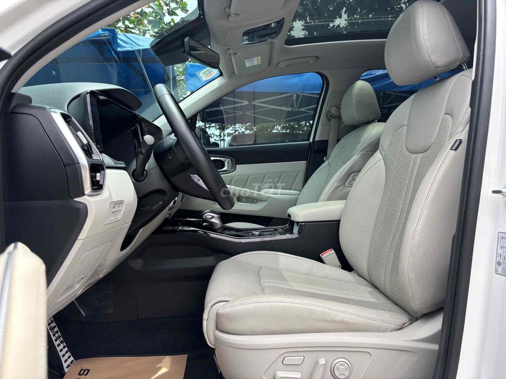 Kia Sorento 2022 Signature 2.5 AT AWD - 30000 km. Mua bán Ô tô tại Quận 8 Tp Hồ Chí Minh được đăng bởi Cửa hàng ô tô cũ TRUST CARS hình 10