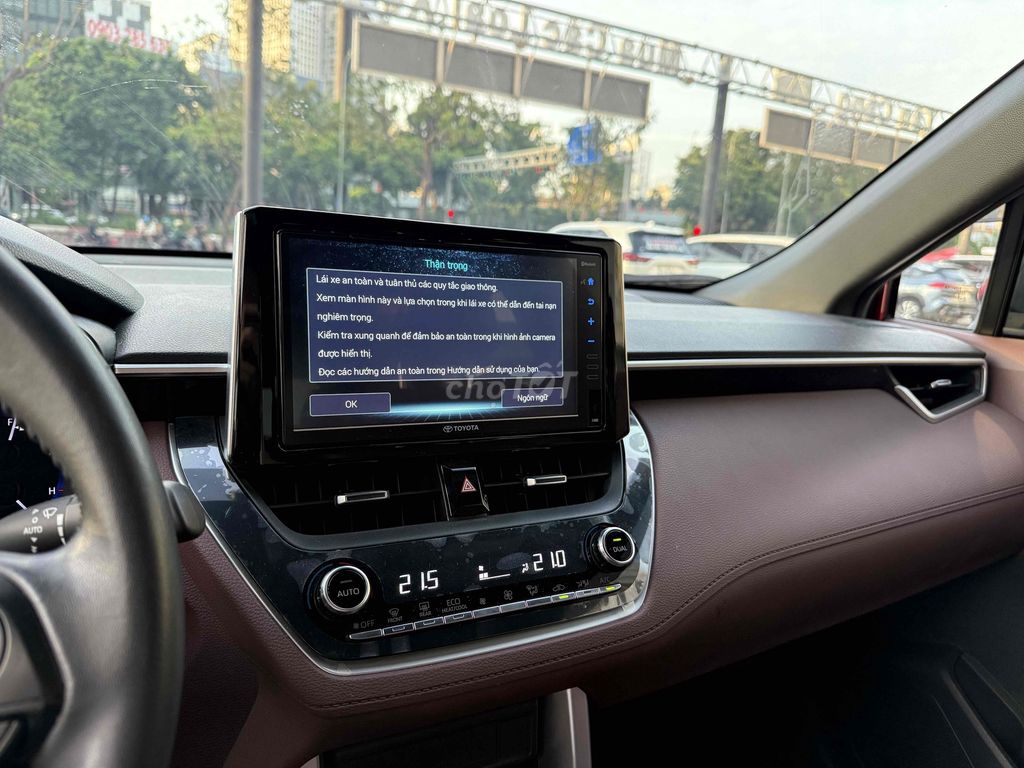 Toyota Corolla Cross 2021 1.8HV - 25800 km - 1 Chủ. Mua bán Ô tô tại Quận Bình Thạnh Tp Hồ Chí Minh được đăng bởi Công Sang hình 15