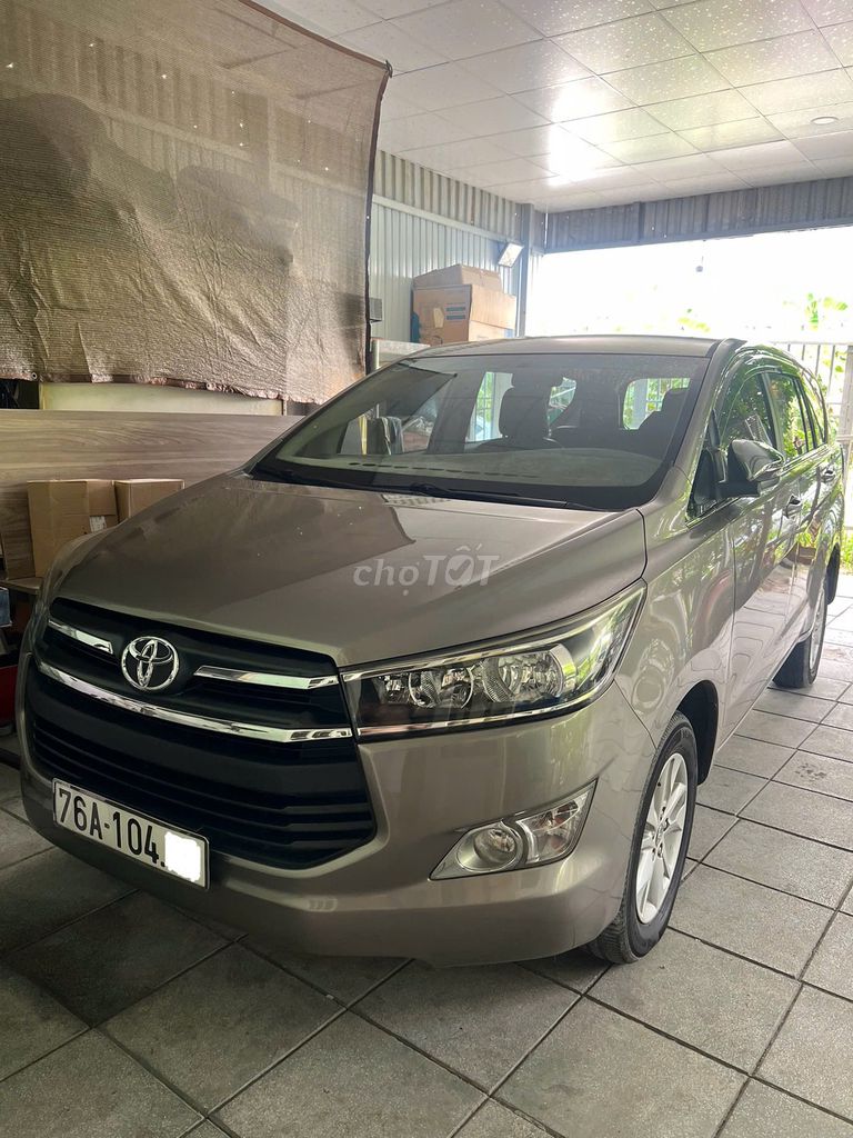 Toyota Innova 2019 МКПП коричневый